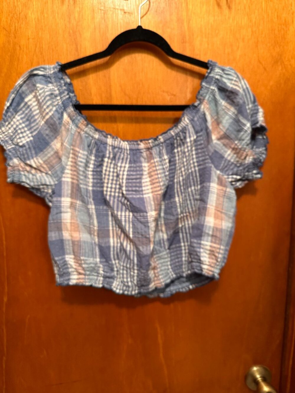 AE cropped plaid top size L